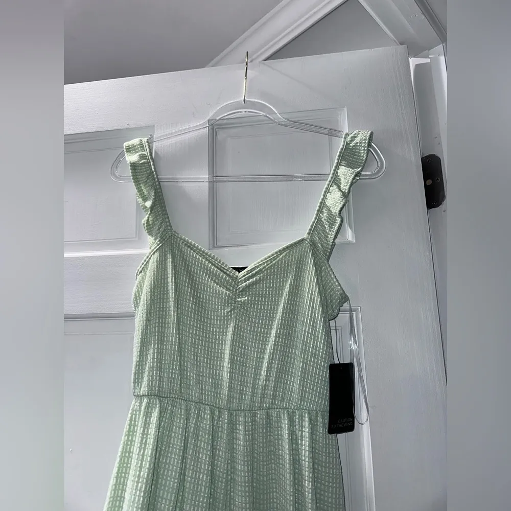 Green jumpsuit - Image 4