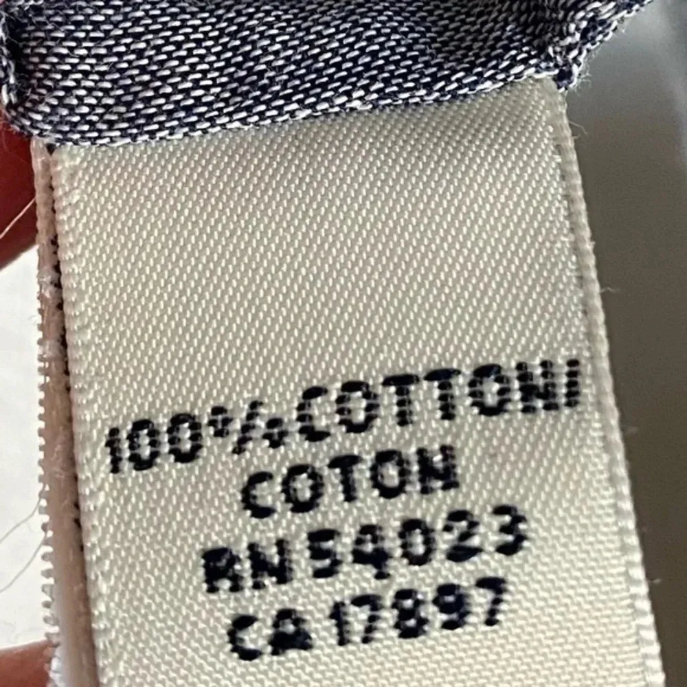 Banana Republic - Blue Chambray Style Button Up Blouse - Image 5