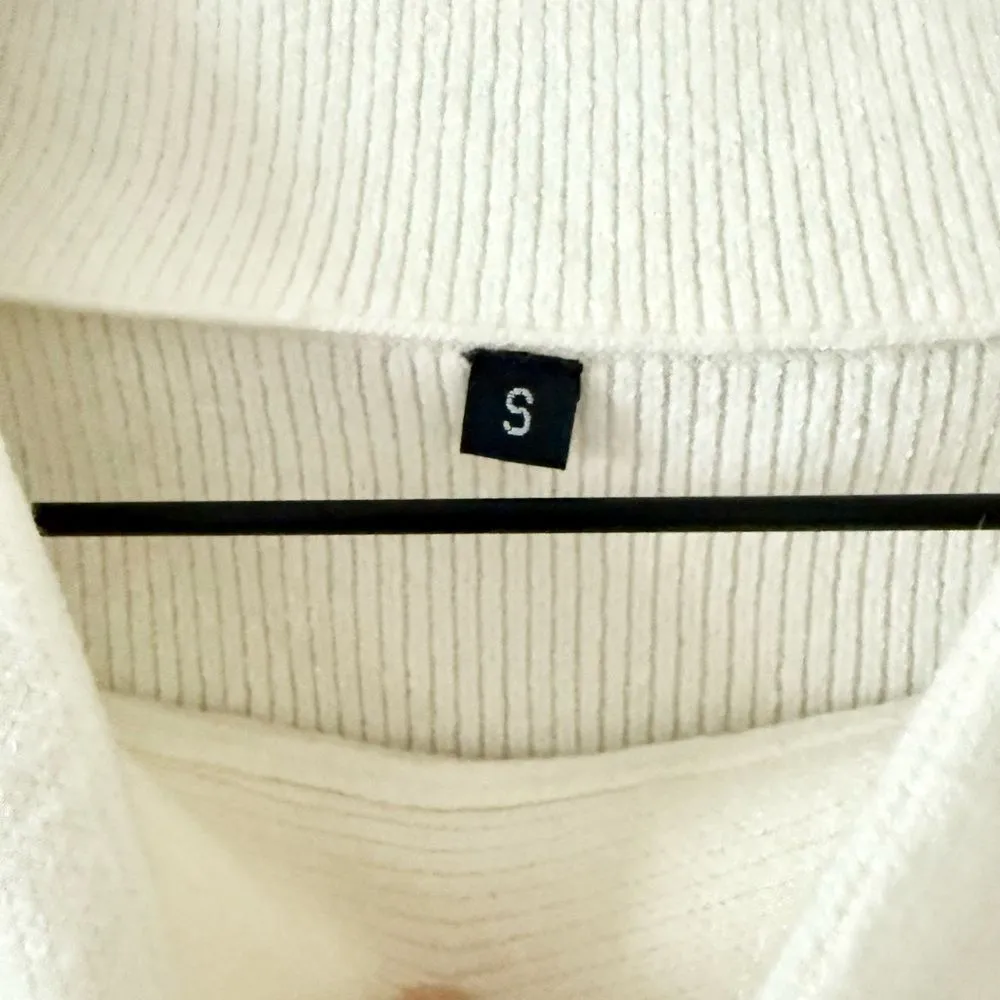 Amazon Mock Neck Long Sleeve Tunic Sweater in Cream - Size S - Image 4