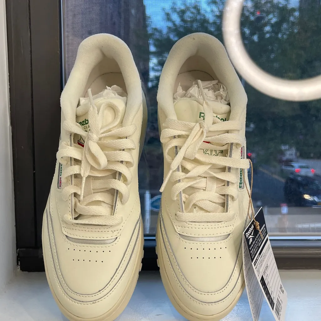 Reebok Club C Extra Sneakers - Image 3