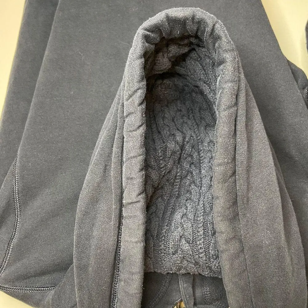 Hollister Navy Blue Button Front Sweater Size Medium - Image 6