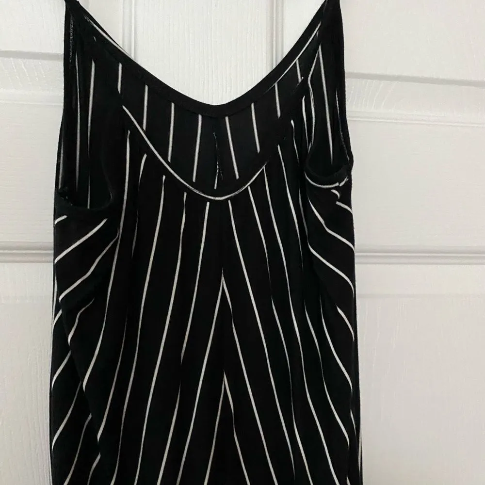 Black pant jumper with bell sides black and white Size XL - Image 2