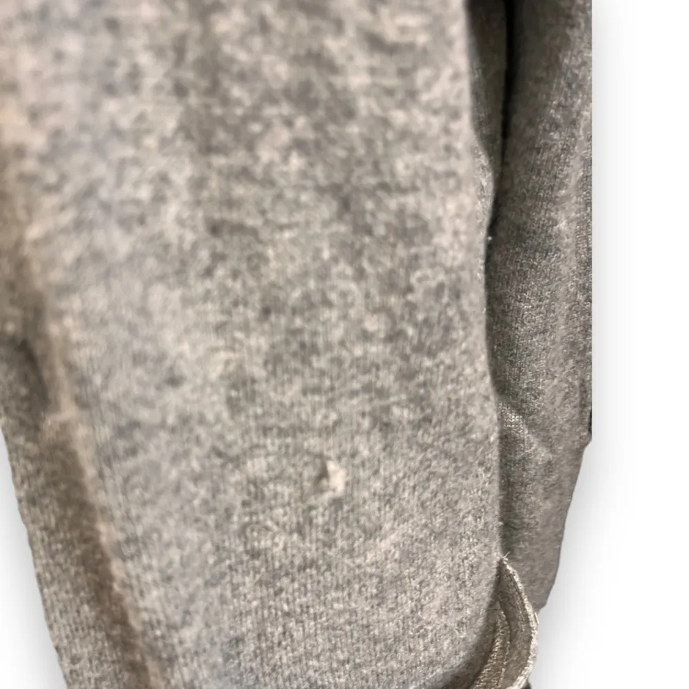 Jcrew cashmere cardigan in house sweater size Xs - Image 4