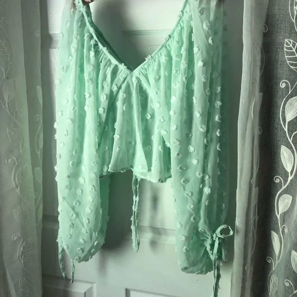 New ASOS long balloons sleeve textured with tie neck detail oversized top size 6 - Image 7