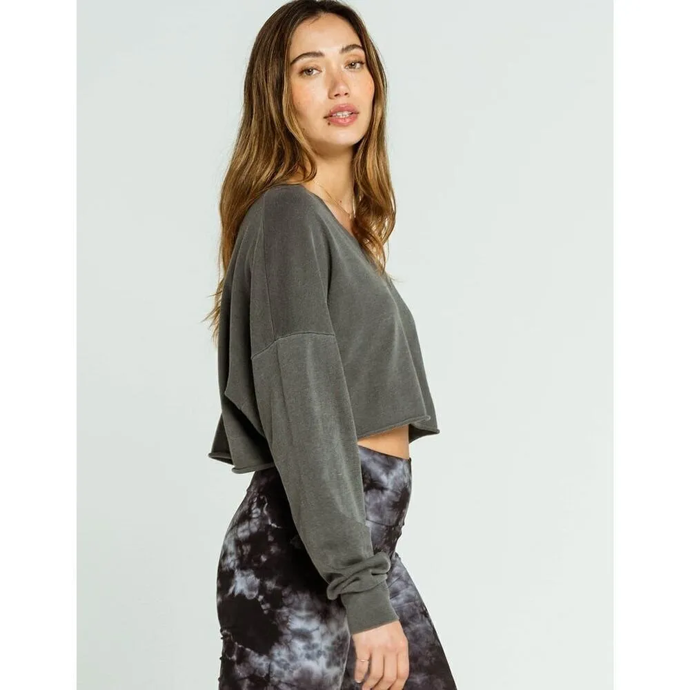 Tilly's‎ Full Tilt V Neck Crop Sweatshirt Size XL in Gray - Image 2