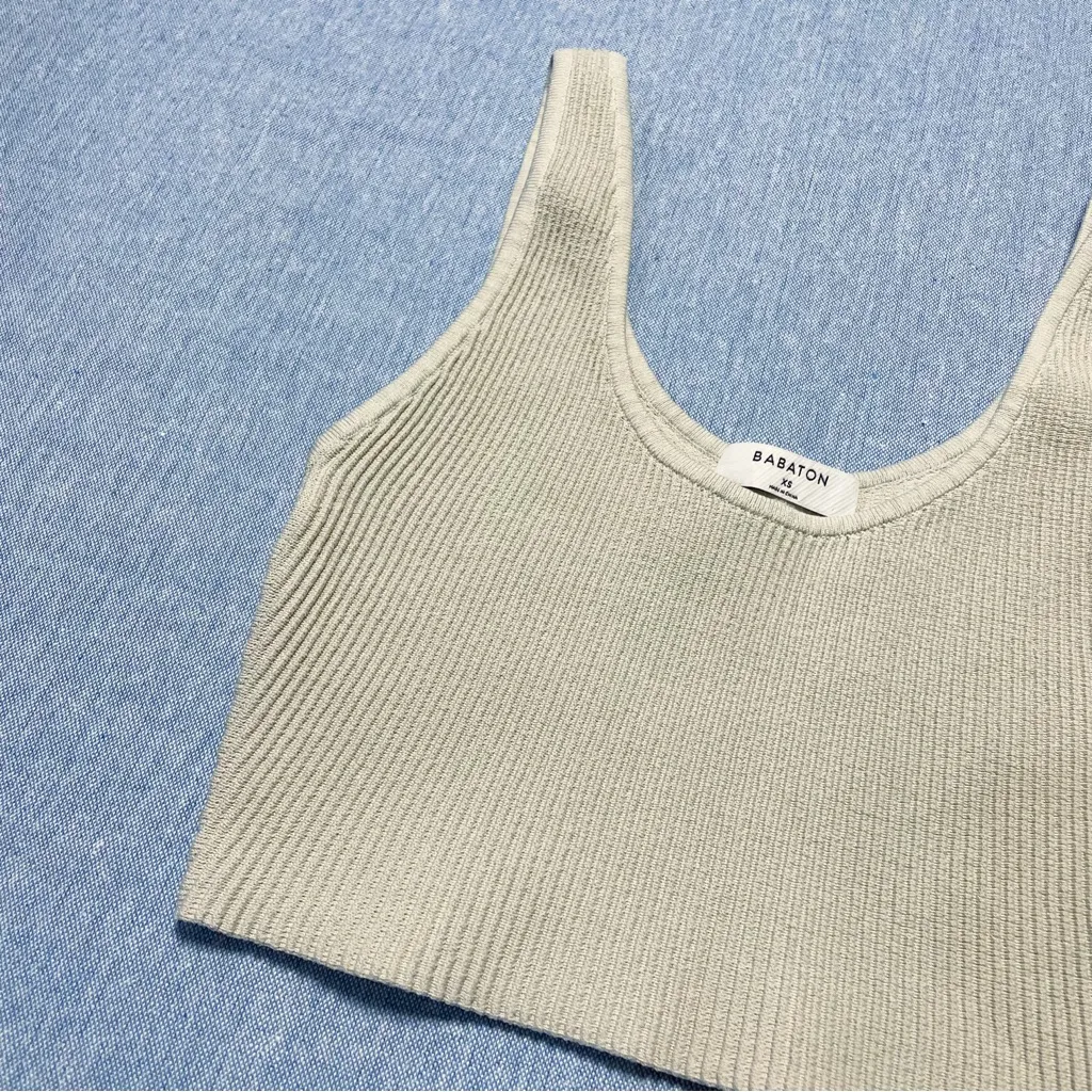 Aritzia Babaton Sculpt Knit Tank Top Size XS - Image 2