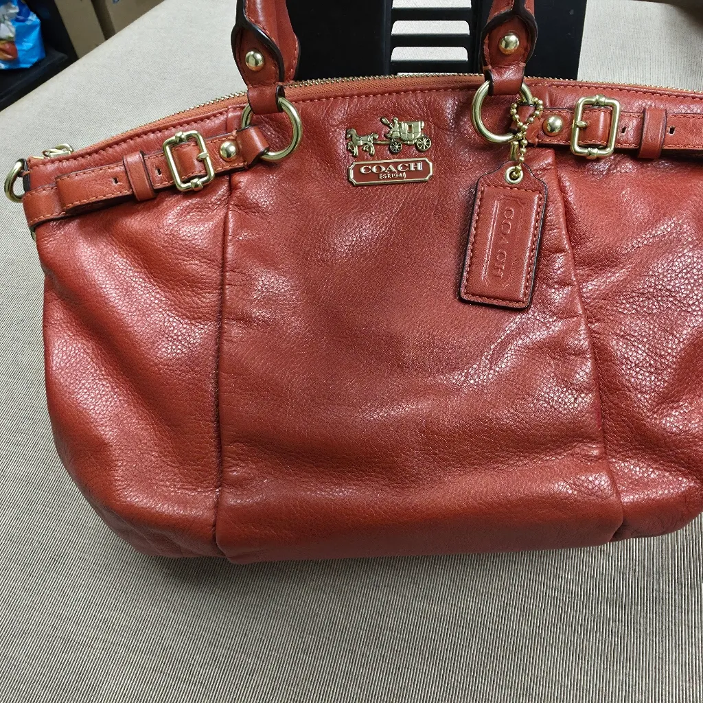 Coach Rust colored Leather Shoulder Bag. Excellent condition. - Image 5