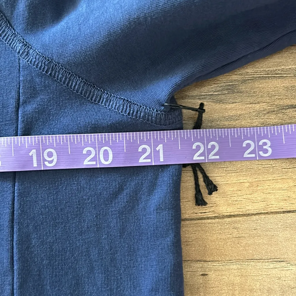 Electric & Rose Women’s Joplin Long Hoodie Blue Size M - Image 9