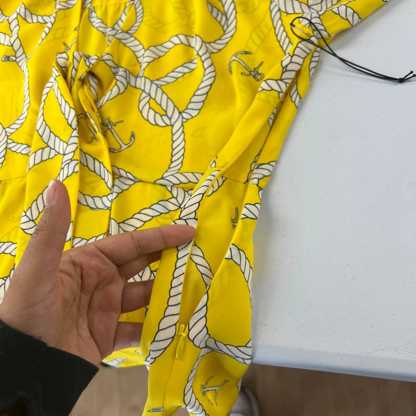 Cabi Reef Knot Blouse Womens Small Yellow Nautical Rope Anchor V Neck Pleated - Image 13