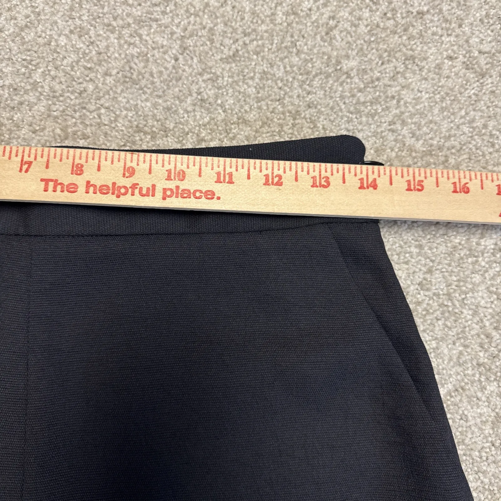 Aritzia, Wilfred Arbre shorts NWT Black High waisted Scalloped hem Size 4 - Image 8