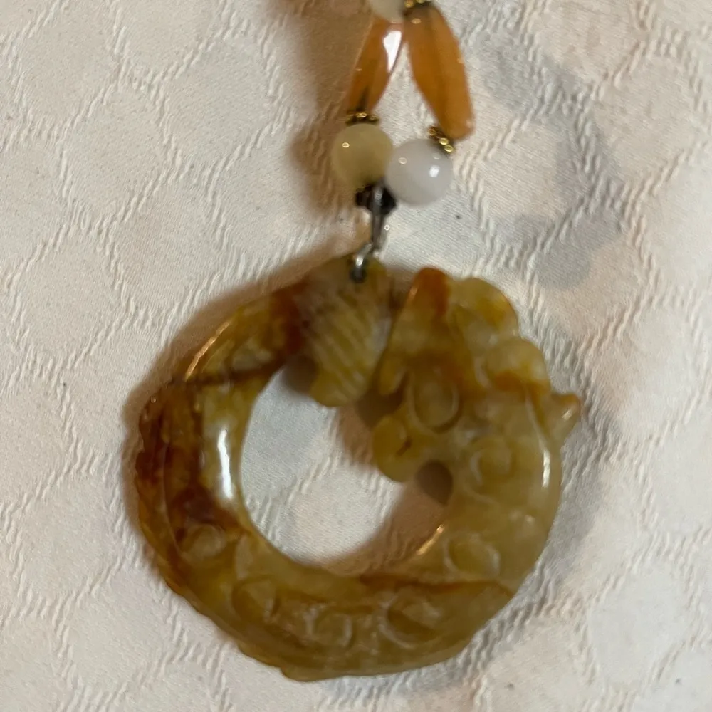 Vintage River Jade Carved Necklace & Earrings - Image 3