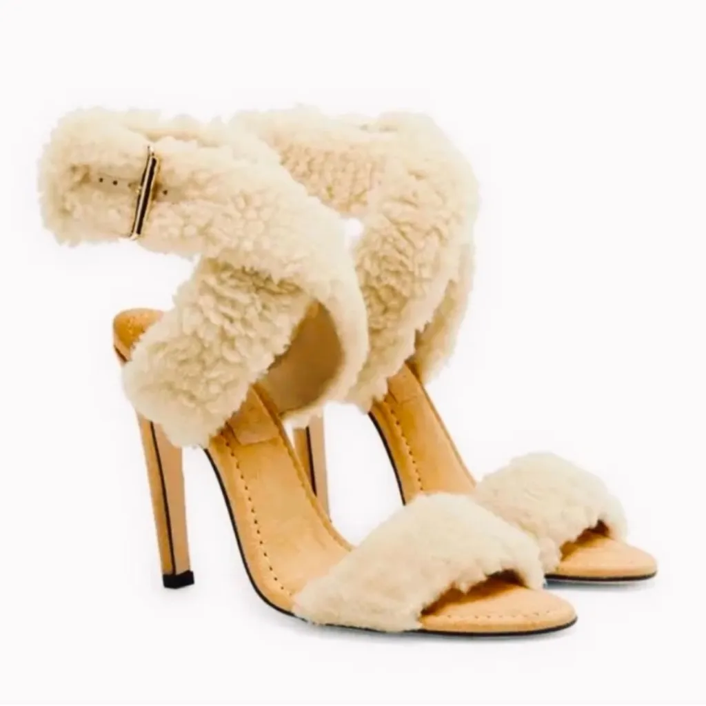 Good American Sherpa & Suede Heels NEW $189 With dustbag Khloe Kardashian - Image 3