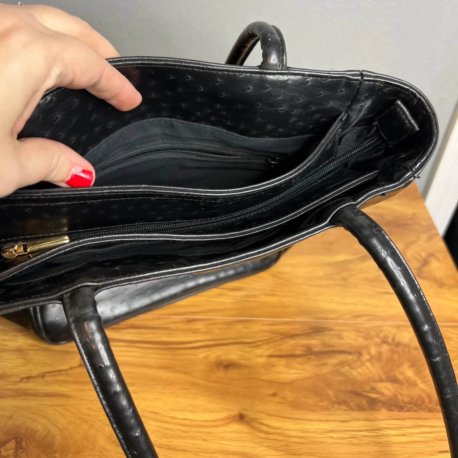 Bueno Black Faux Leather Textured Tote Bag Shoulder Bag Zip Top Pockets - Image 12