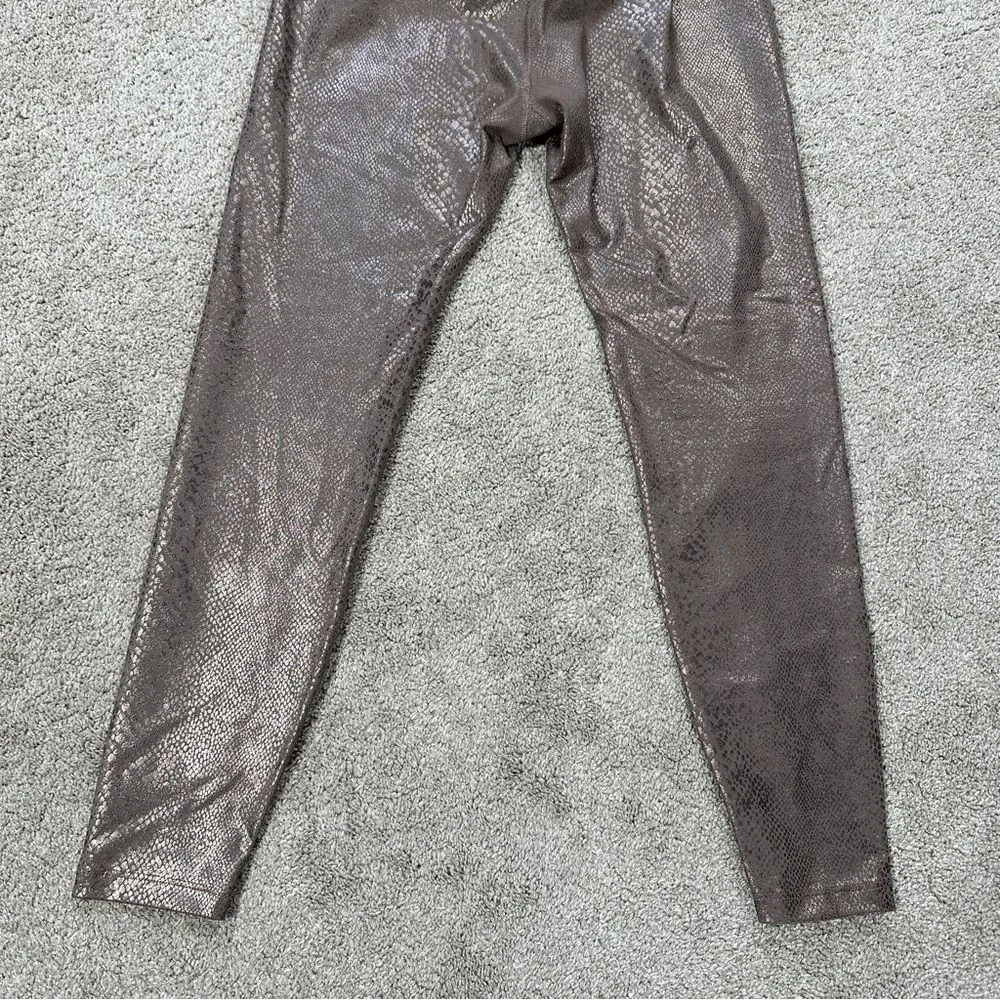 Beyond Yoga PowerShine Viper High Waisted 7/8 Legging Pull On in Mocha Size S - Image 8