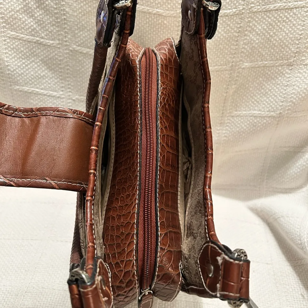 Rosetti  purse with matching keychain - Image 9