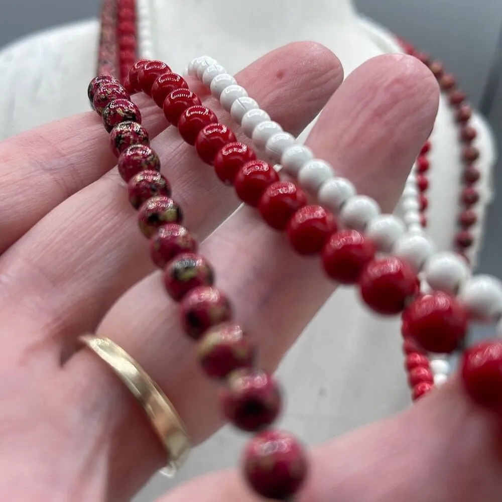 3 “oops a daisy” vintage metal enamel beaded necklaces. White - Image 9
