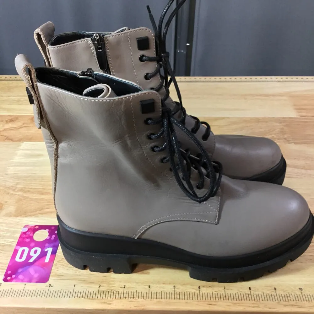 C La Canadienne Women's 7.5 Grey Italian Leather Lace - Image 4