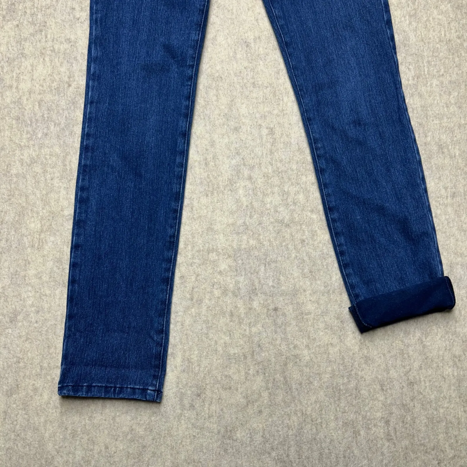 Cabi Jeans #886 Women's‎ Size 4 Dark Wash Denim Skinny Leg Mid Rise - Image 3