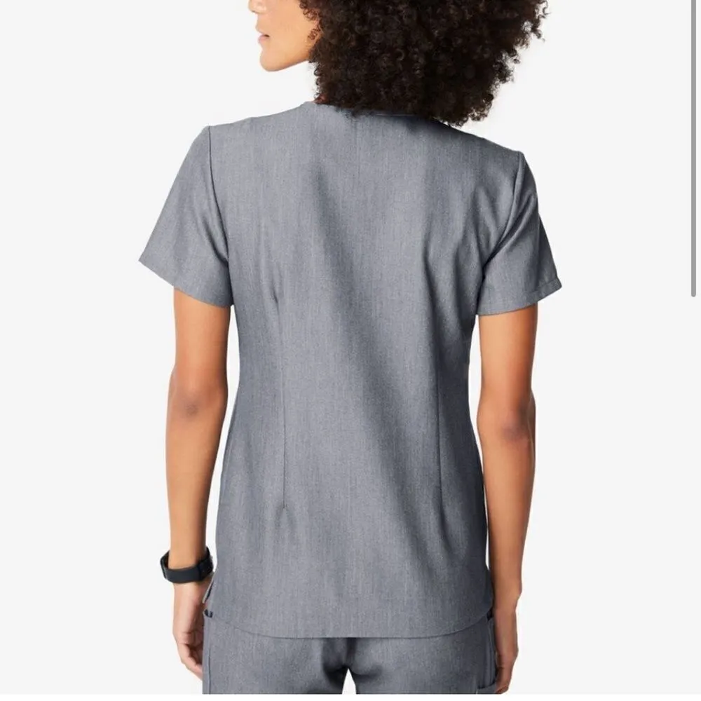 FIGS  Casma Three Pocket Scrub Top size color Graphite - Image 4