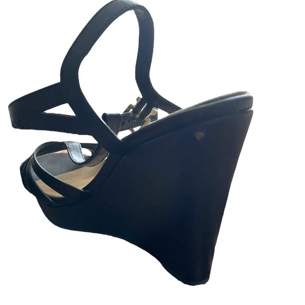 Jessica Simpson Black Strappy Platform Shoes - Image 3