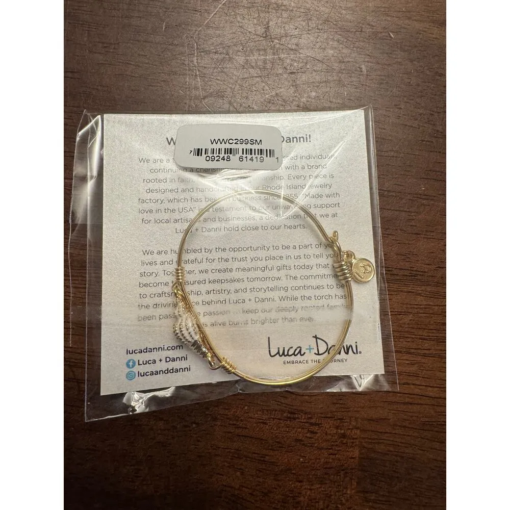 Luca and Dani gold Conch Shell Bracelet NIB petite size 6.5" - Image 2