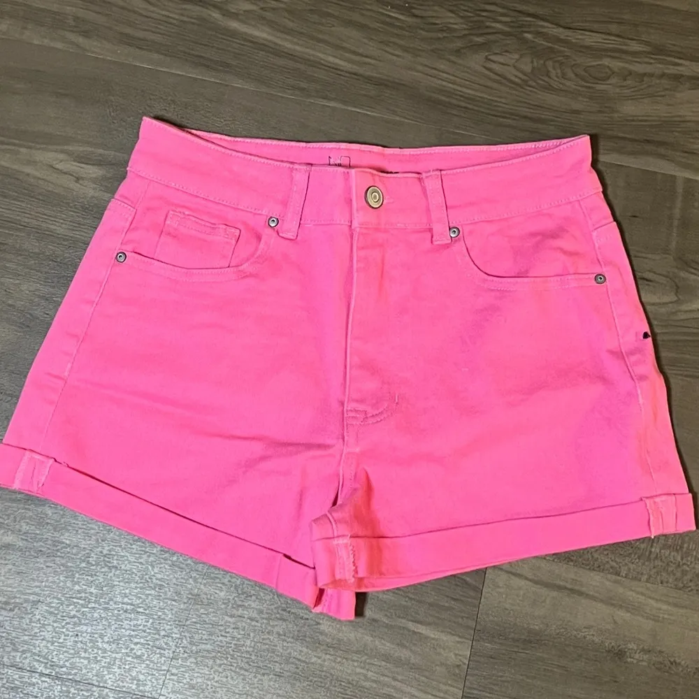 Hot pink denim shorts Size 6 - Image 3