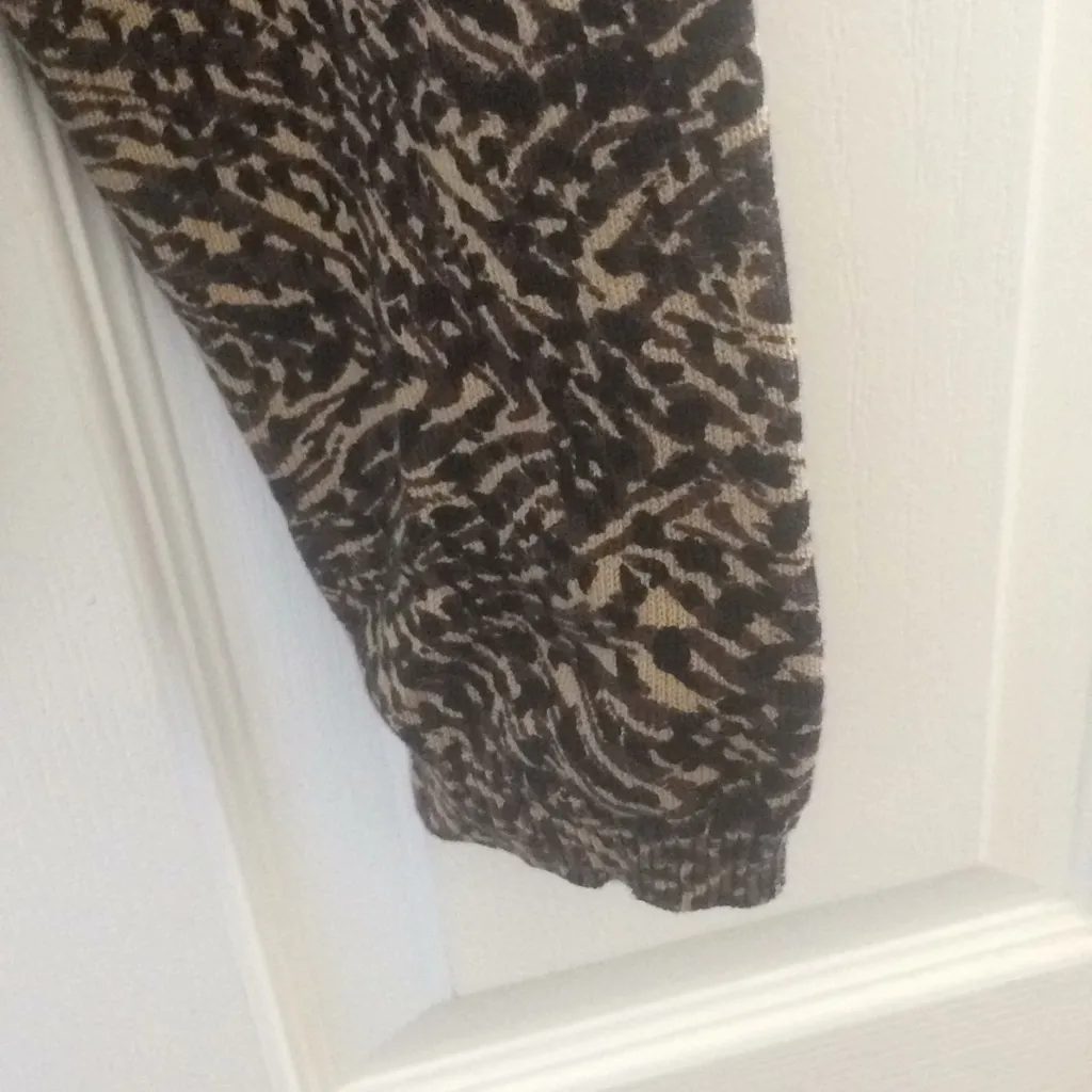 FINAL MARKDOWN Ladies Christopher and banks Cardigan small - Image 3