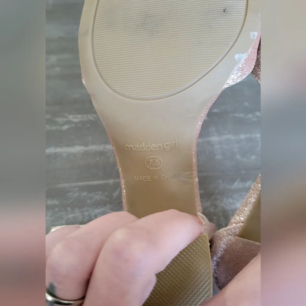 Madden Girl Blush Sandals Size 7.5 - Image 13