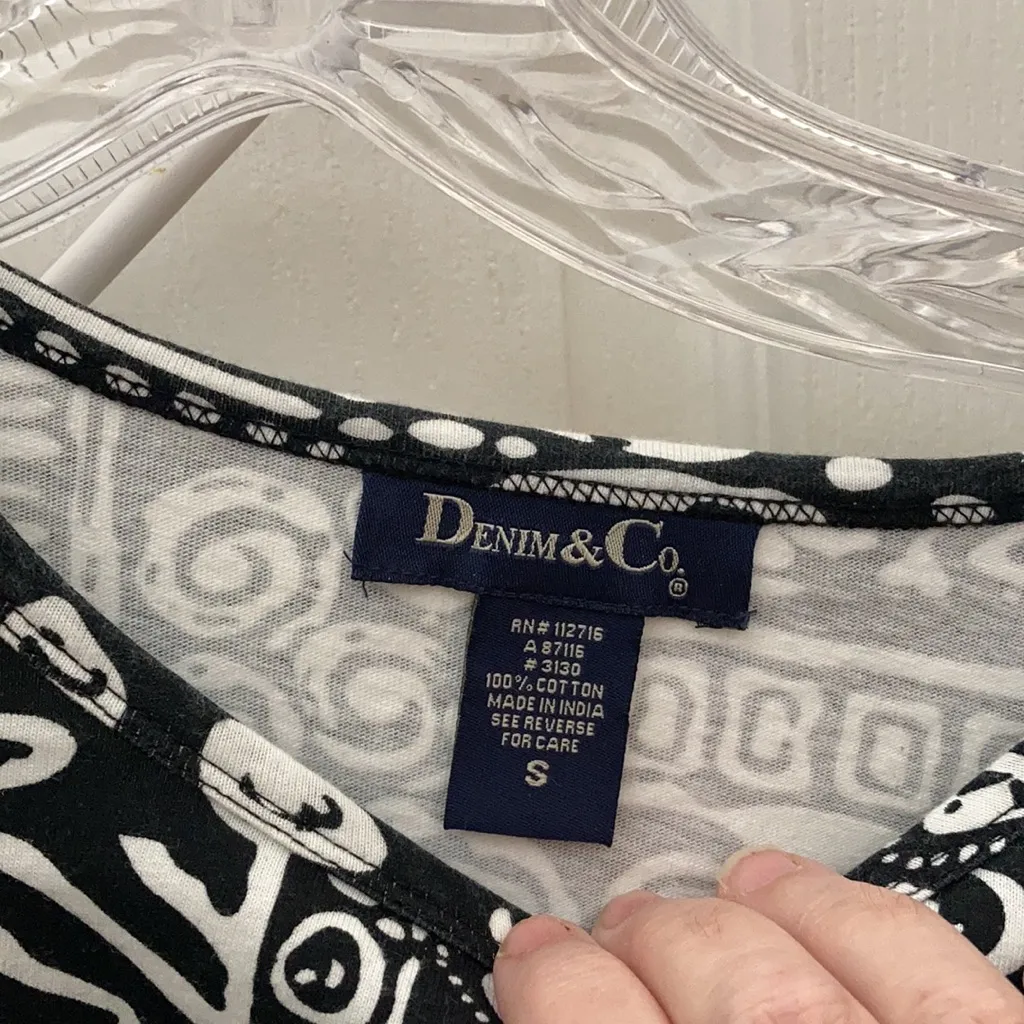 FINAL MARKDOWN Denim and company abstract print tee small - Image 3