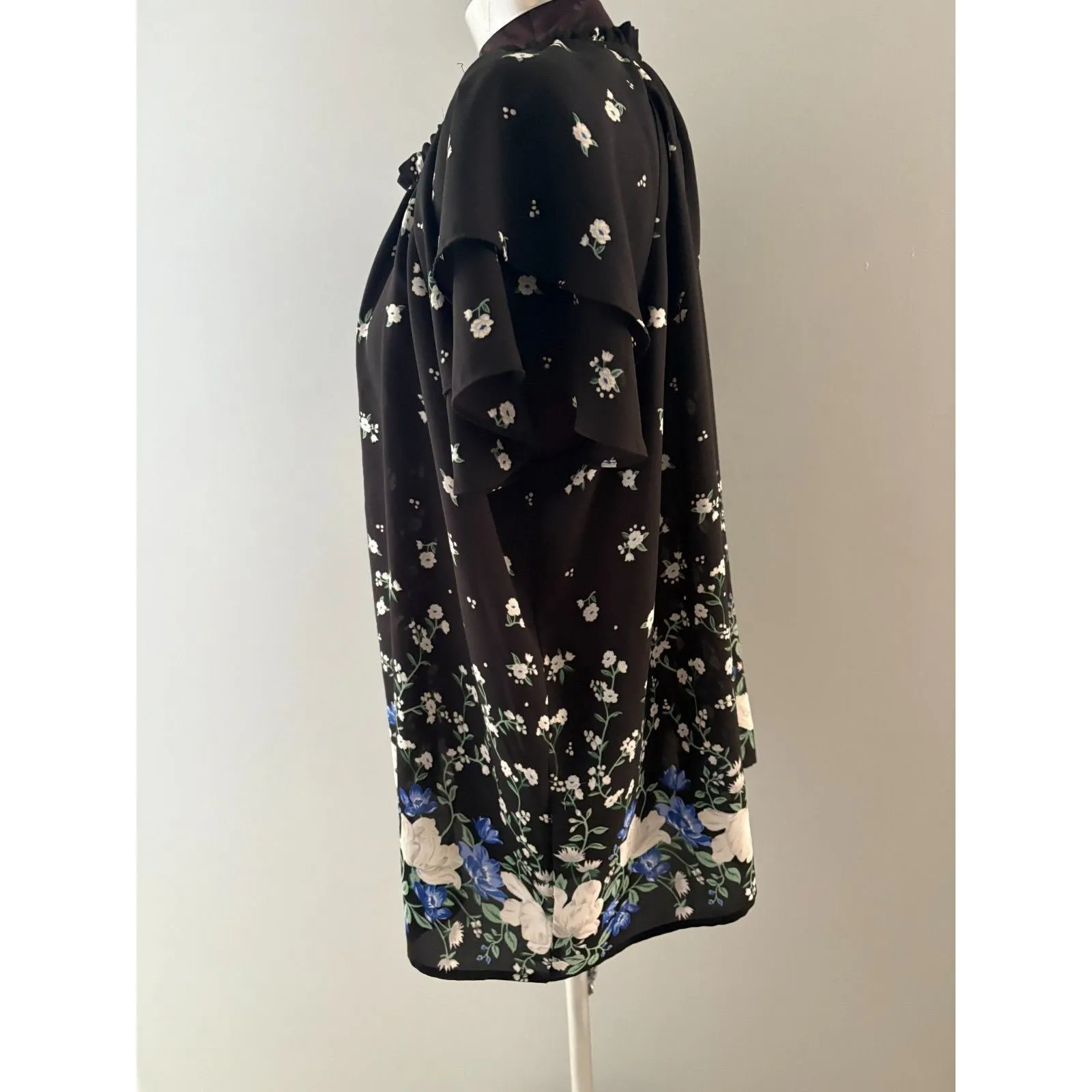 Old Navy Top XXL Black Floral Flutter Sleeve Lightweight Whimsigoth Fairy - Image 7