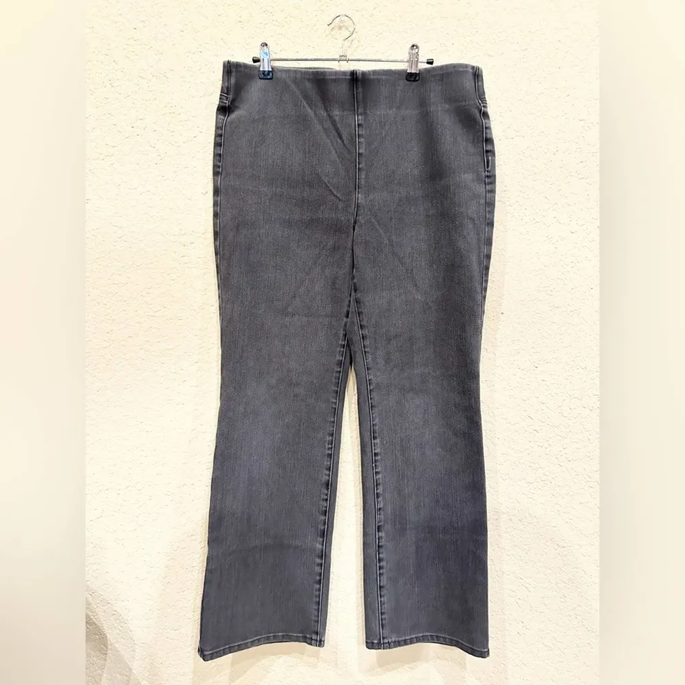 Soft Surroundings Soft Surrounding Elastic Waist Flare Straight Leg Faded Black Jeans Size Large - Image 2