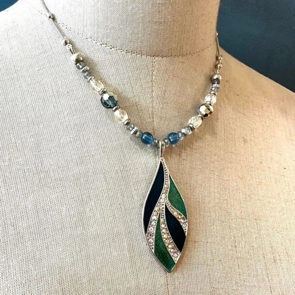 Kenneth Cole green beaded pendant necklace - Image 3