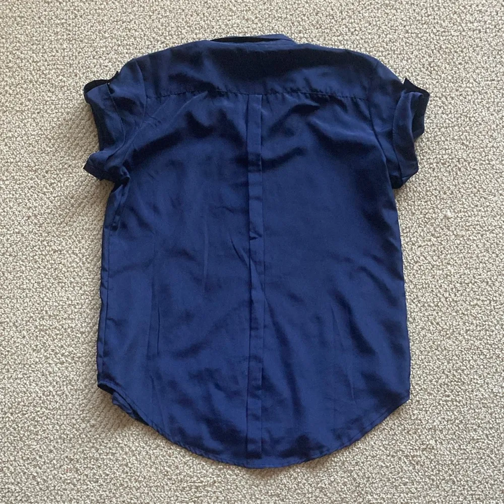Lola Navy Blue Button Down Short Sleeve Shirt Size Small Preppy Casual EUC - Image 6