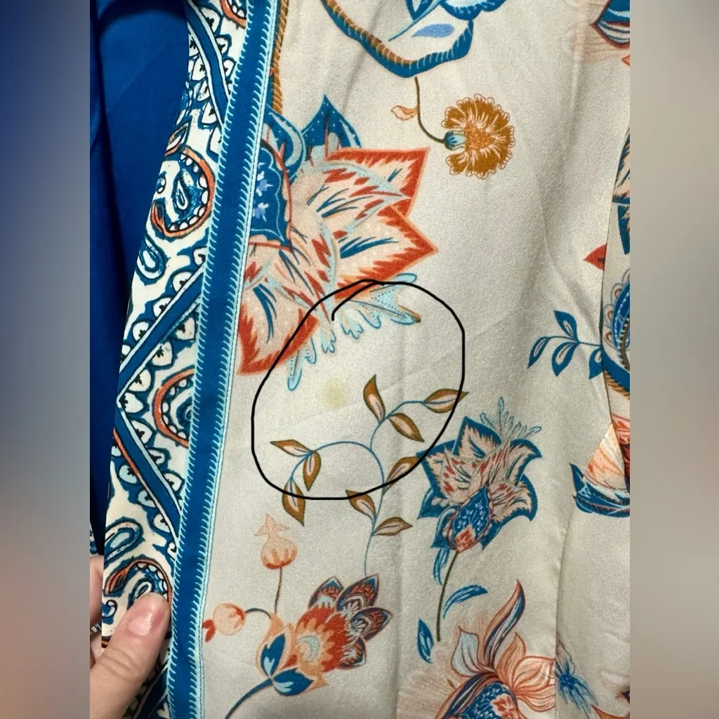 Chicos Barrel Sleeve Floral Kimono small stain shown;ASO Days of our Lives Sz 3 - Image 4