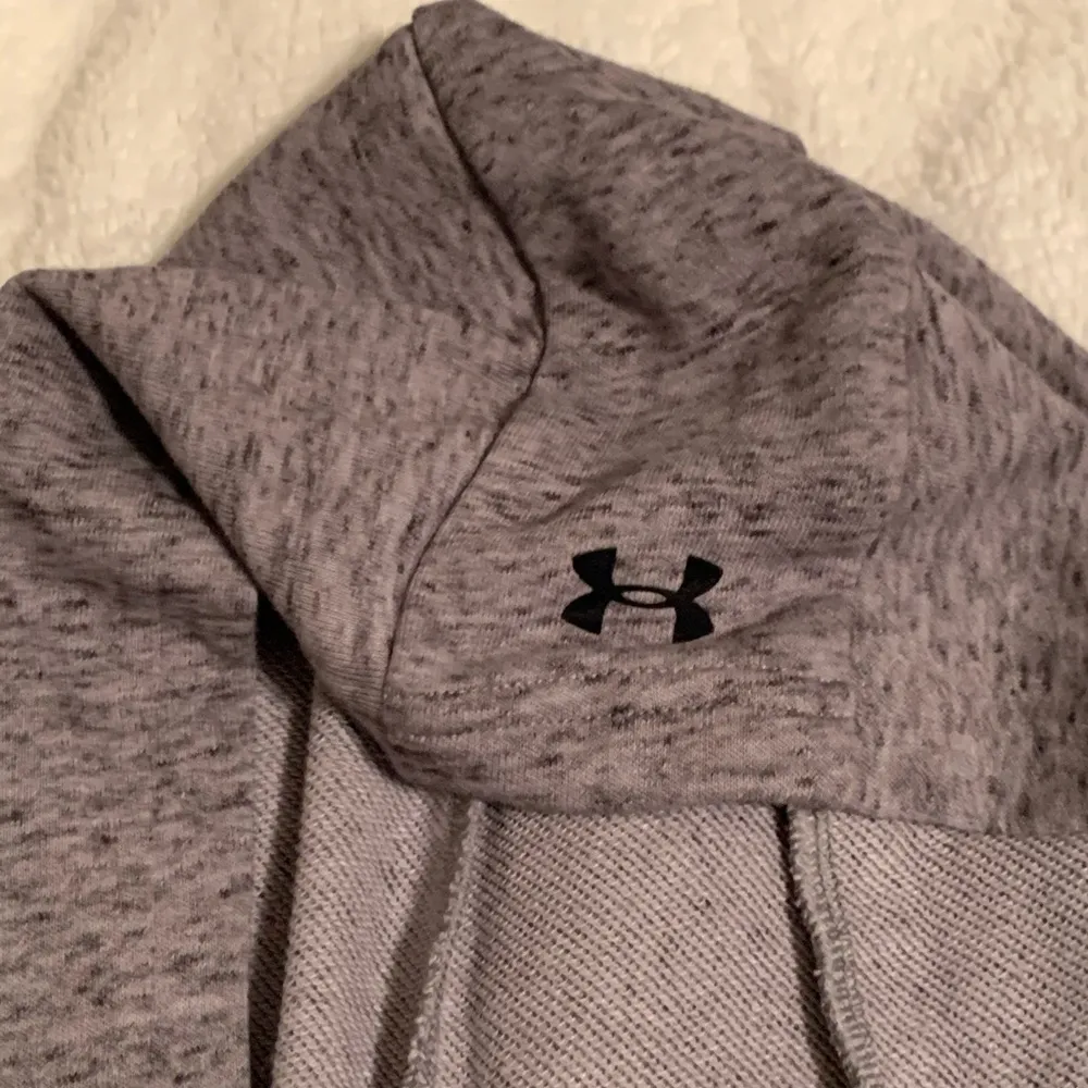 Under Armour 1/4 zip Cropped Hoodie - Image 4