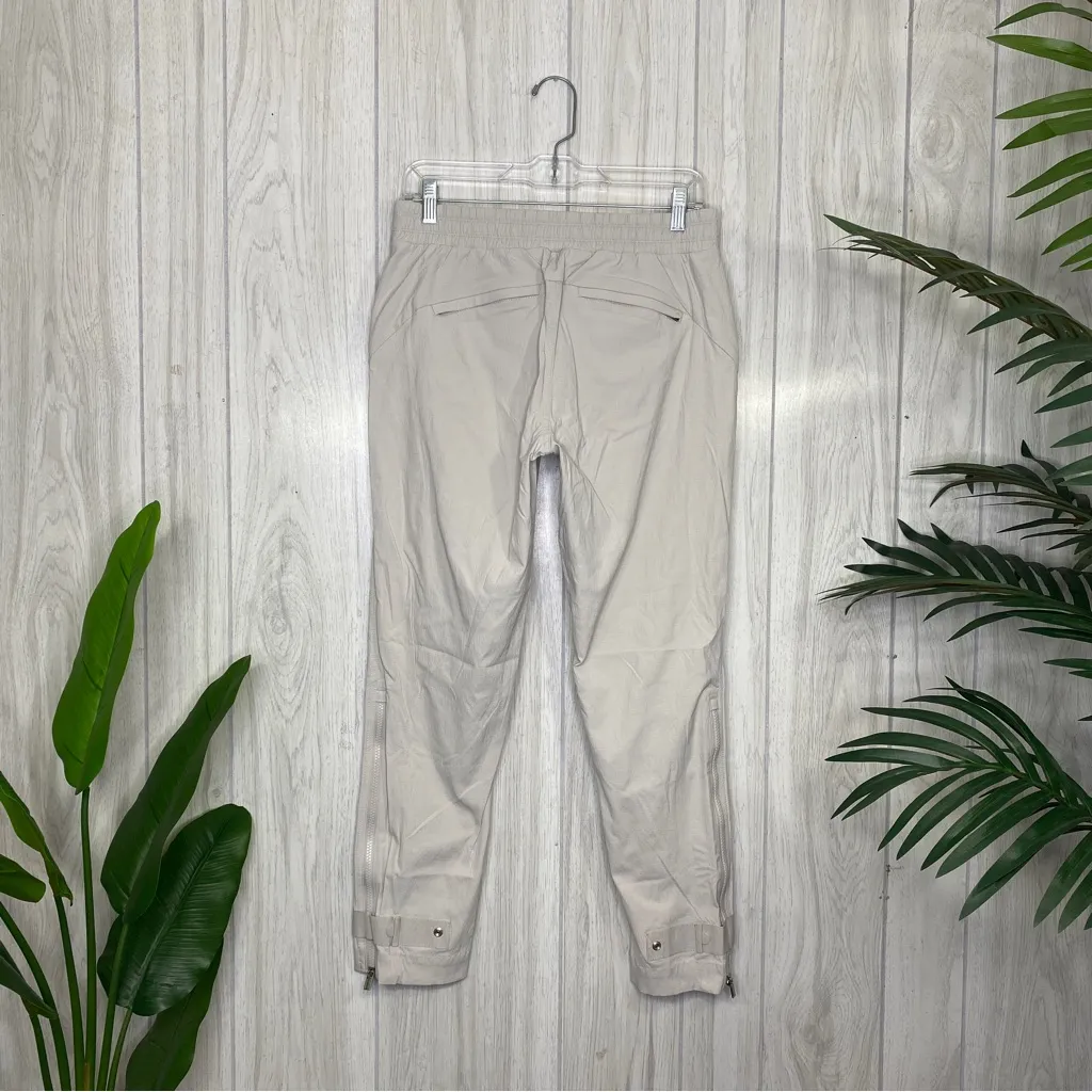 Athleta Nylon Belted Trekkie Pant size 6 530625 - Image 3