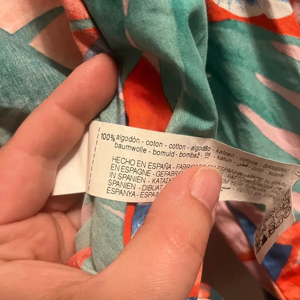 Women’s Zara Tropical Print Wrap M
puff sleeve elbow length adjustable waist - Image 3