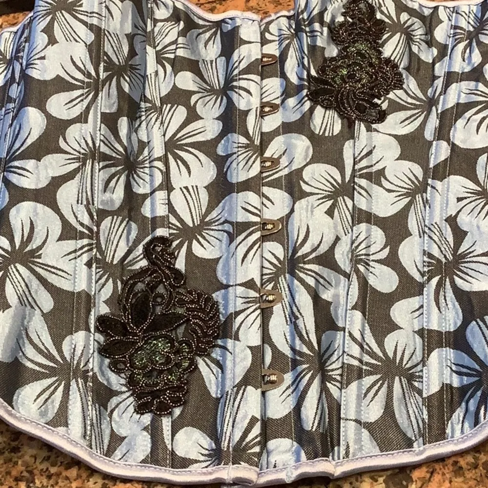 Floral Corset Size Blue/Black Lace Floral Patches & Black Satin Back Lace Up New Blue Size L - Image 5