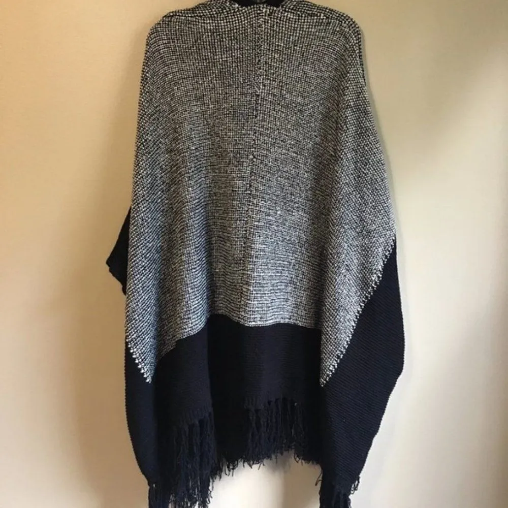 NWT Baciano medium black and white thick cardigan - Image 2