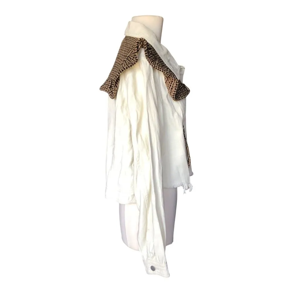 POL White Denim Jacket Ruffle Tweed Collar Frayed Hem Button Front Size Small - Image 3