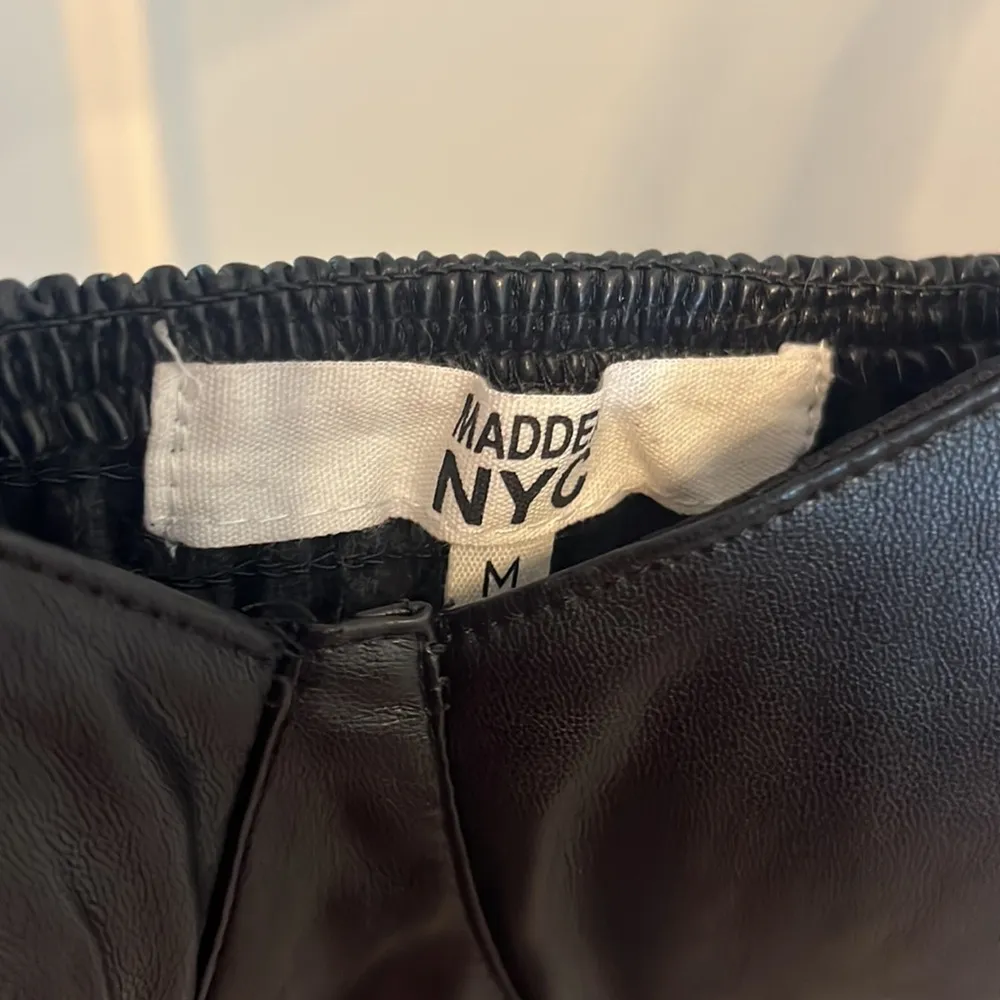 Black leather top - Image 3