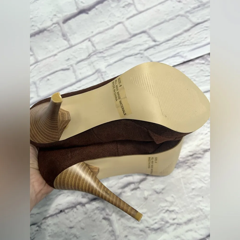 Wild Diva  women’s brown suede pumps size 6 - Image 6