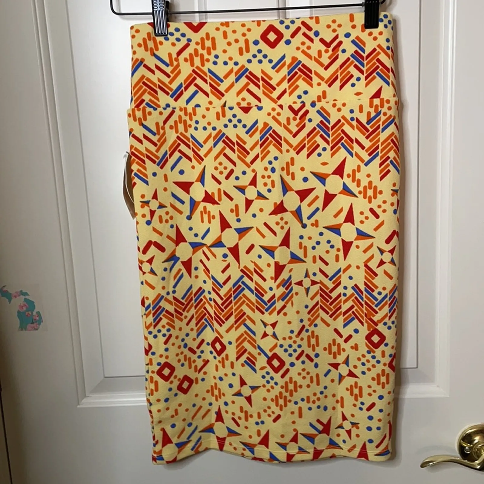 Lularoe yellow skirt pattern XS - Image 4