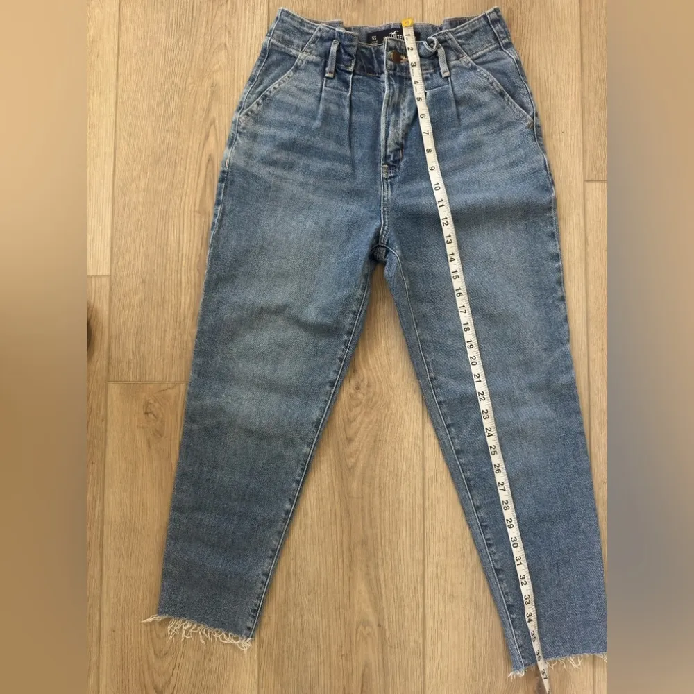 Hollister Blue Ankle Cropped Jeans with Raw Hem 💙 - Image 7