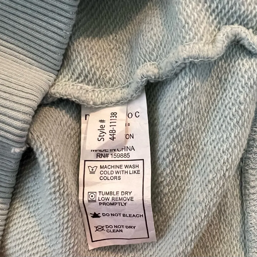 EUC Mododoc Los Angeles Light Green Oversize Sweatshirt, Size Medium - Image 8