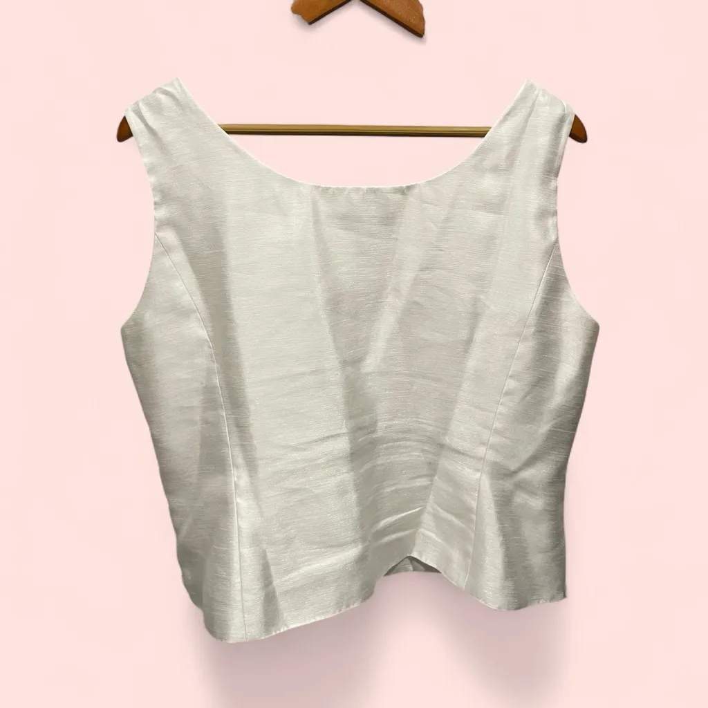 Cute Kasper creamy white silky ribbon design embellishments top Size 18 - Image 4