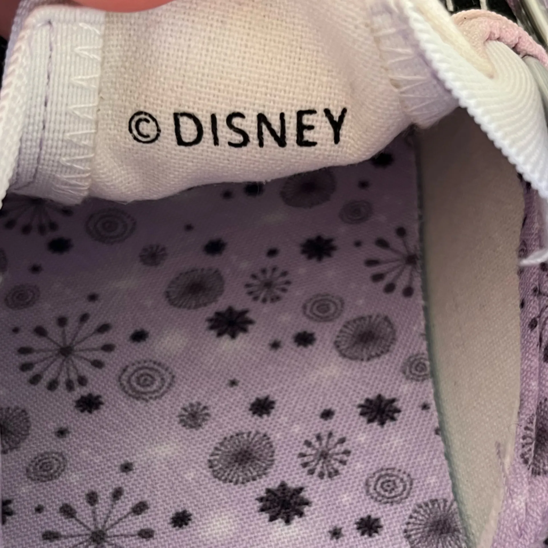 Disney Low top Sneakers. Size #8 - Image 7