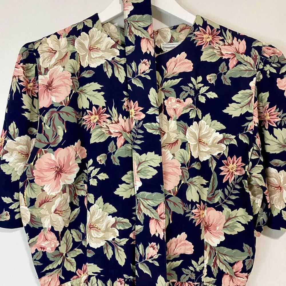 Vintage E.D. Michaels Women’s Floral Print Belted Dress Black Size 7 - Image 2