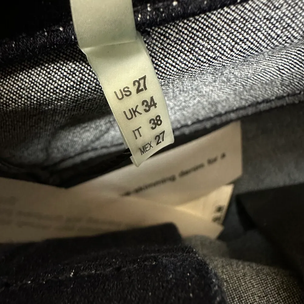 NWT Elie Tahari Low Rise Skinny Leg Azella Jeans Size US 27 - Image 5