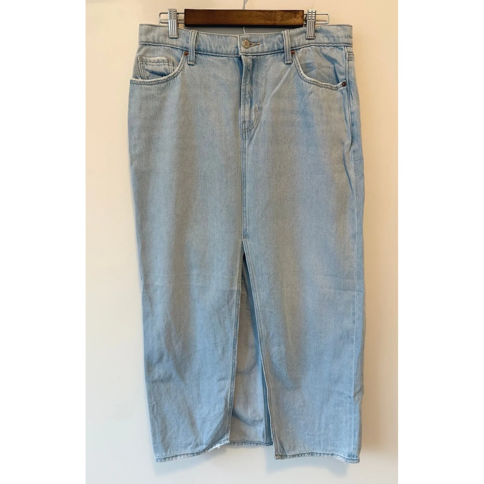 Old Navy Women's Maria Mid Rise Column Front Slit Denim Midi Skirt Size 8 - Image 2